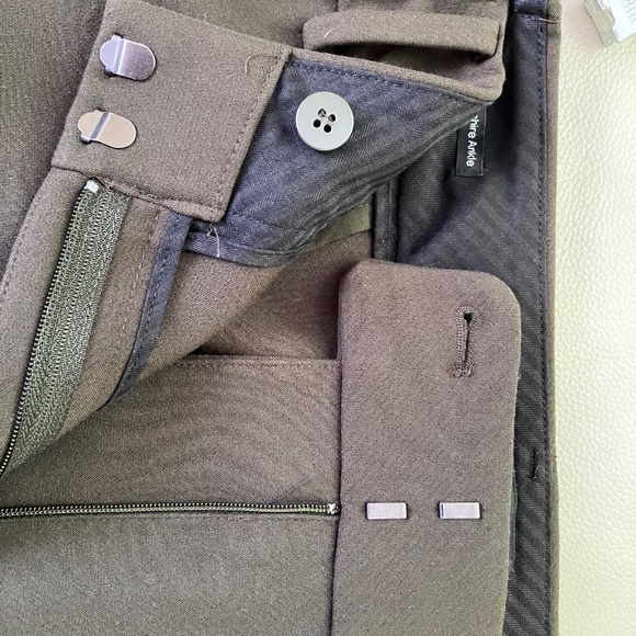 Dark Olive Ankle Dreas pants - Picture 3 of 6